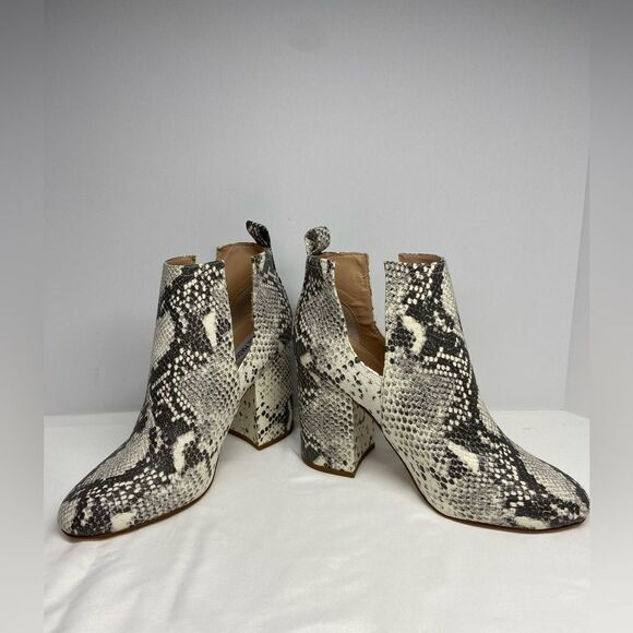 Steve Madden Nayna Snake Skin Print Ankle Booties 9.5M - Picture 3 of 10